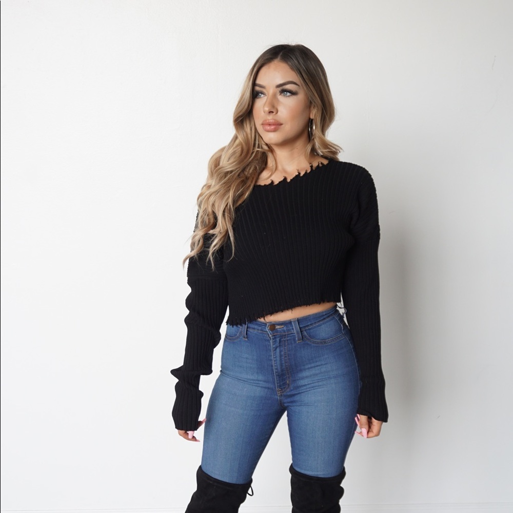 NEW Crop Sweater🔥